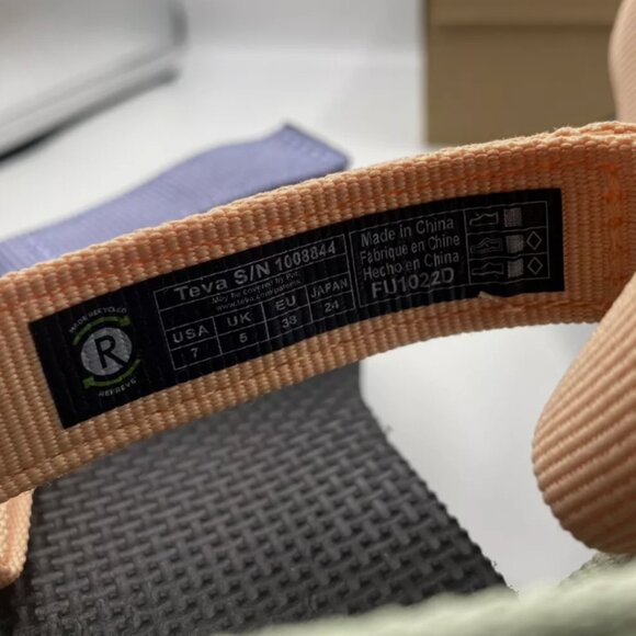 Teva Women's Flatform Universal Sandals Sherbert - Picture 4 of 4